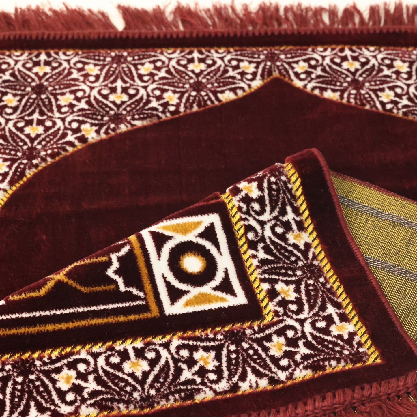 Basic Pakistani Muslim Prayer Rug