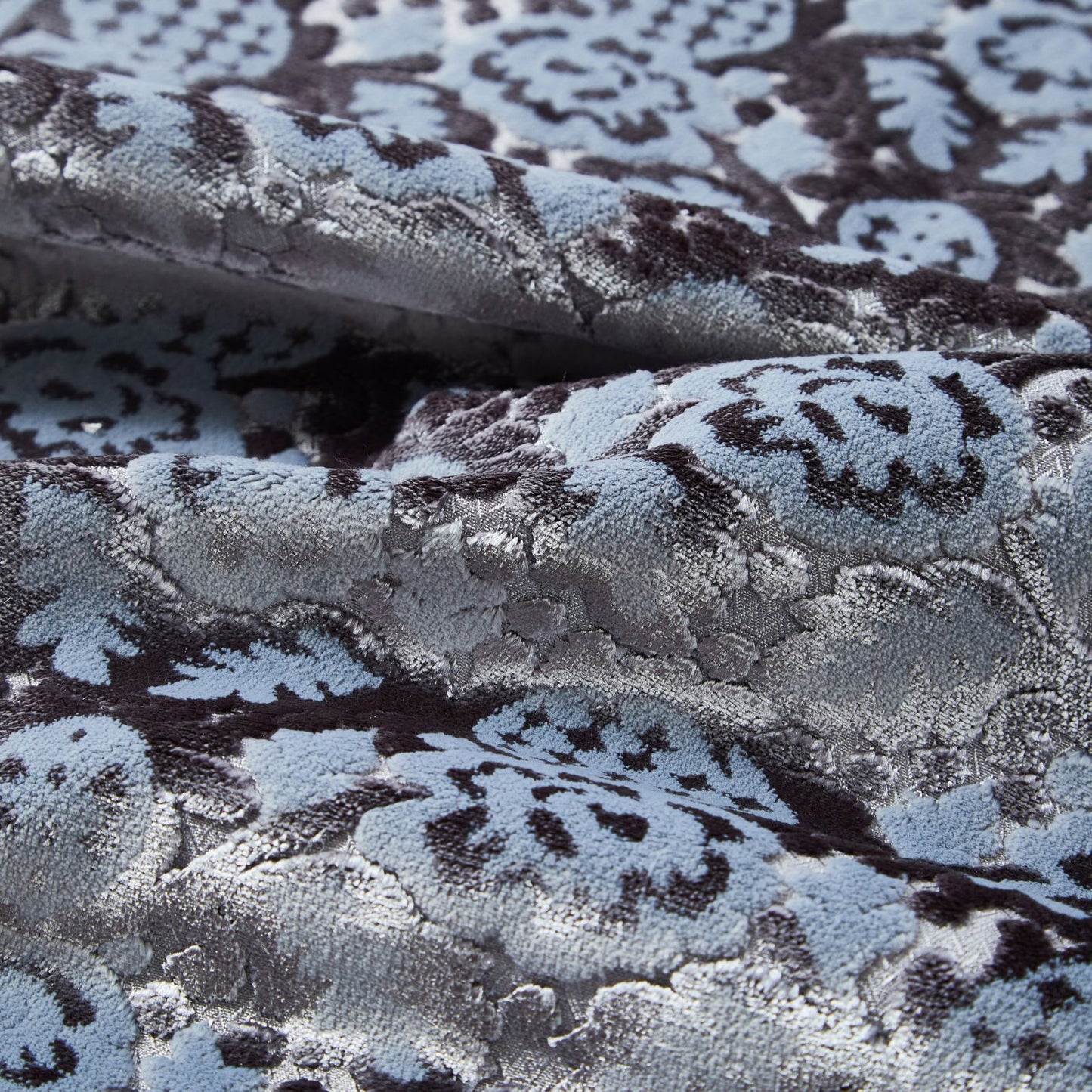 Glossy Embossed Flower & Leaves Prayer Rug