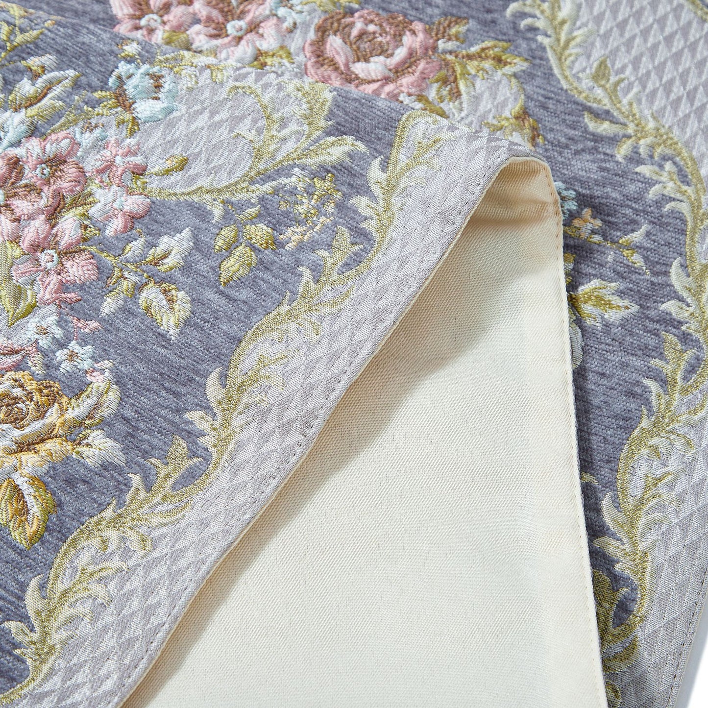 Diamond Pattern Embroidered Rug With Latex Pad
