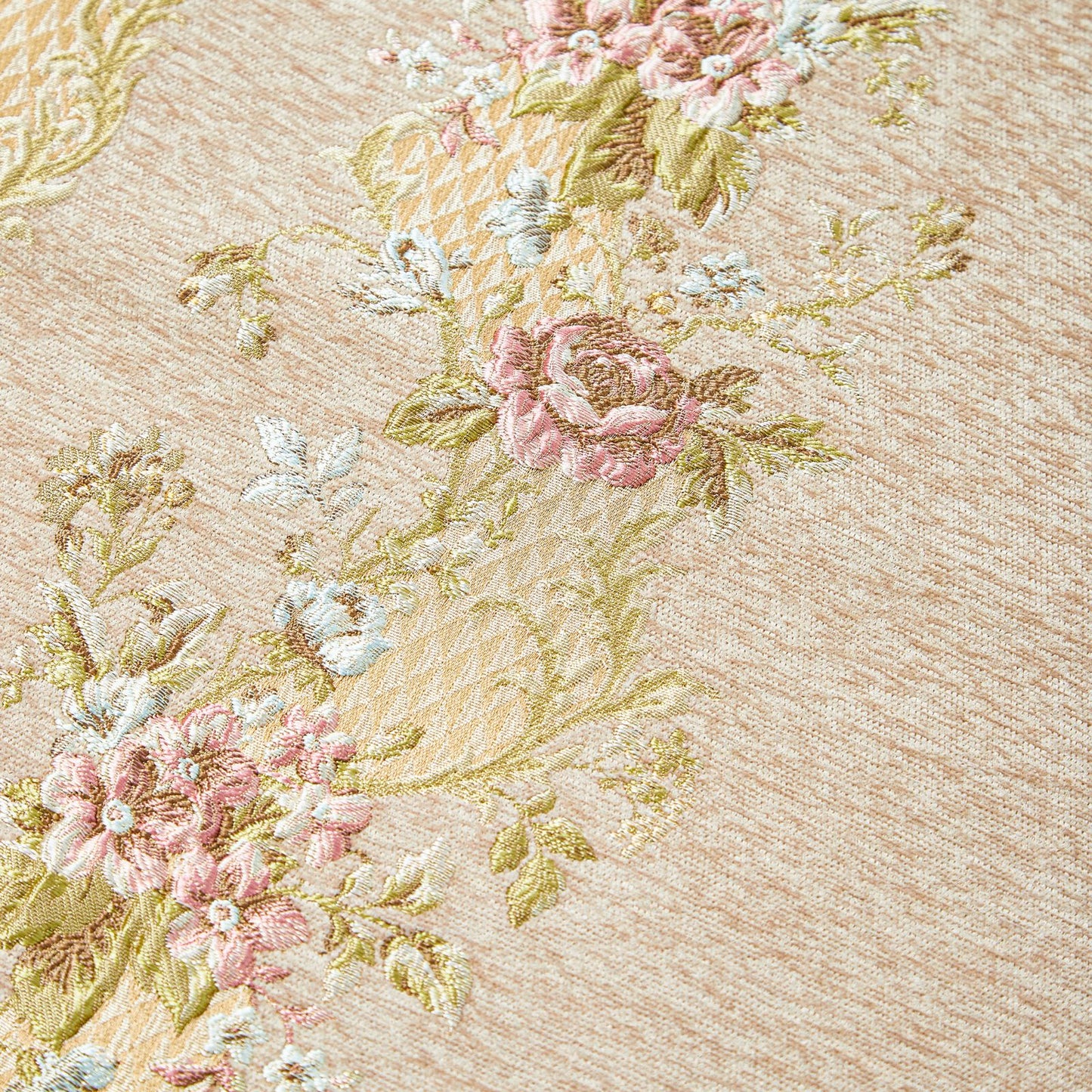 Diamond Pattern Embroidered Rug With Latex Pad