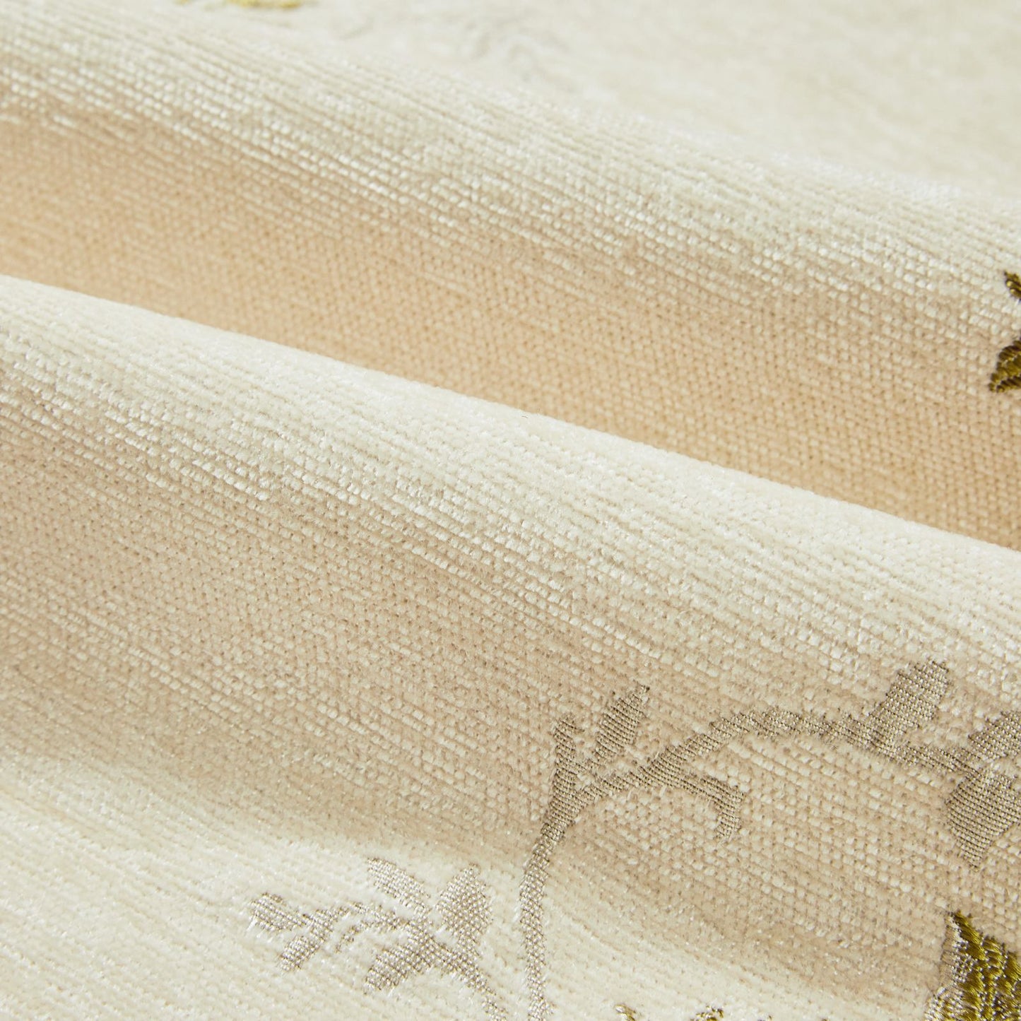 Pure Embroidered Rug With Latex Pad