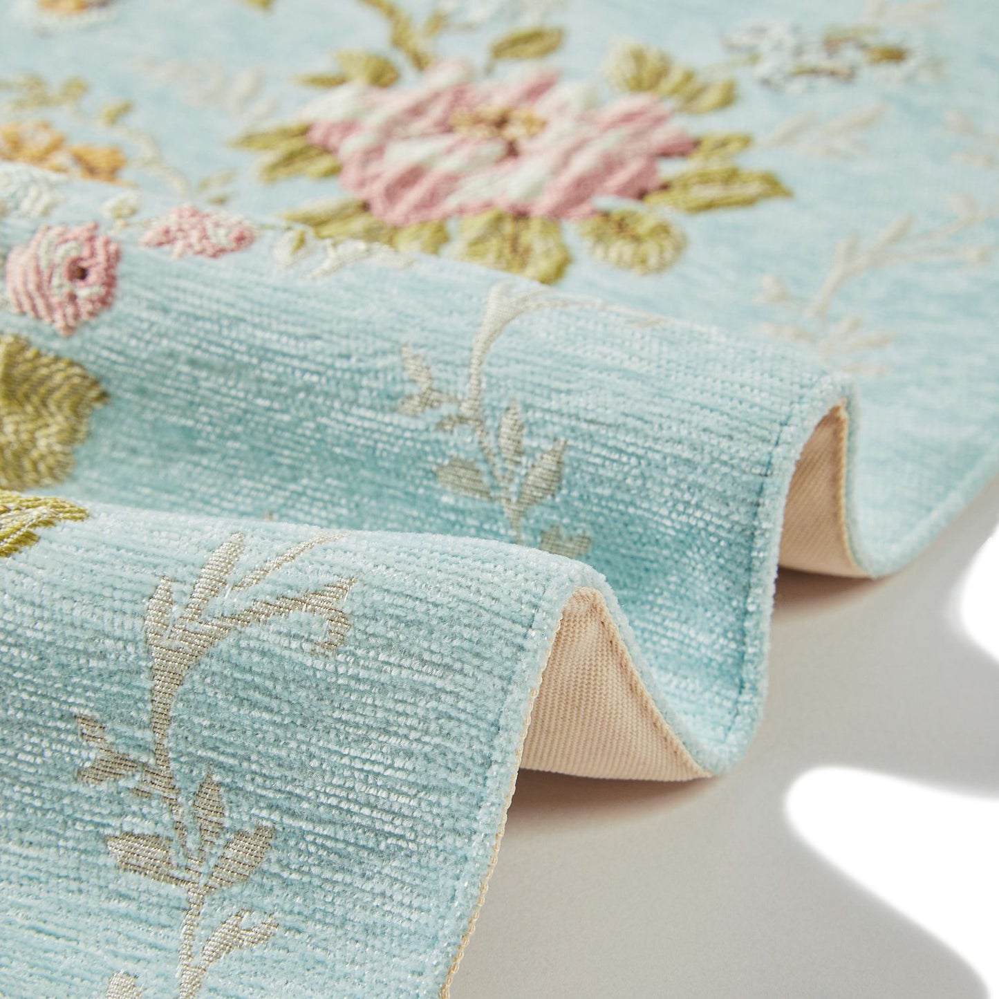 Pure Embroidered Rug With Latex Pad