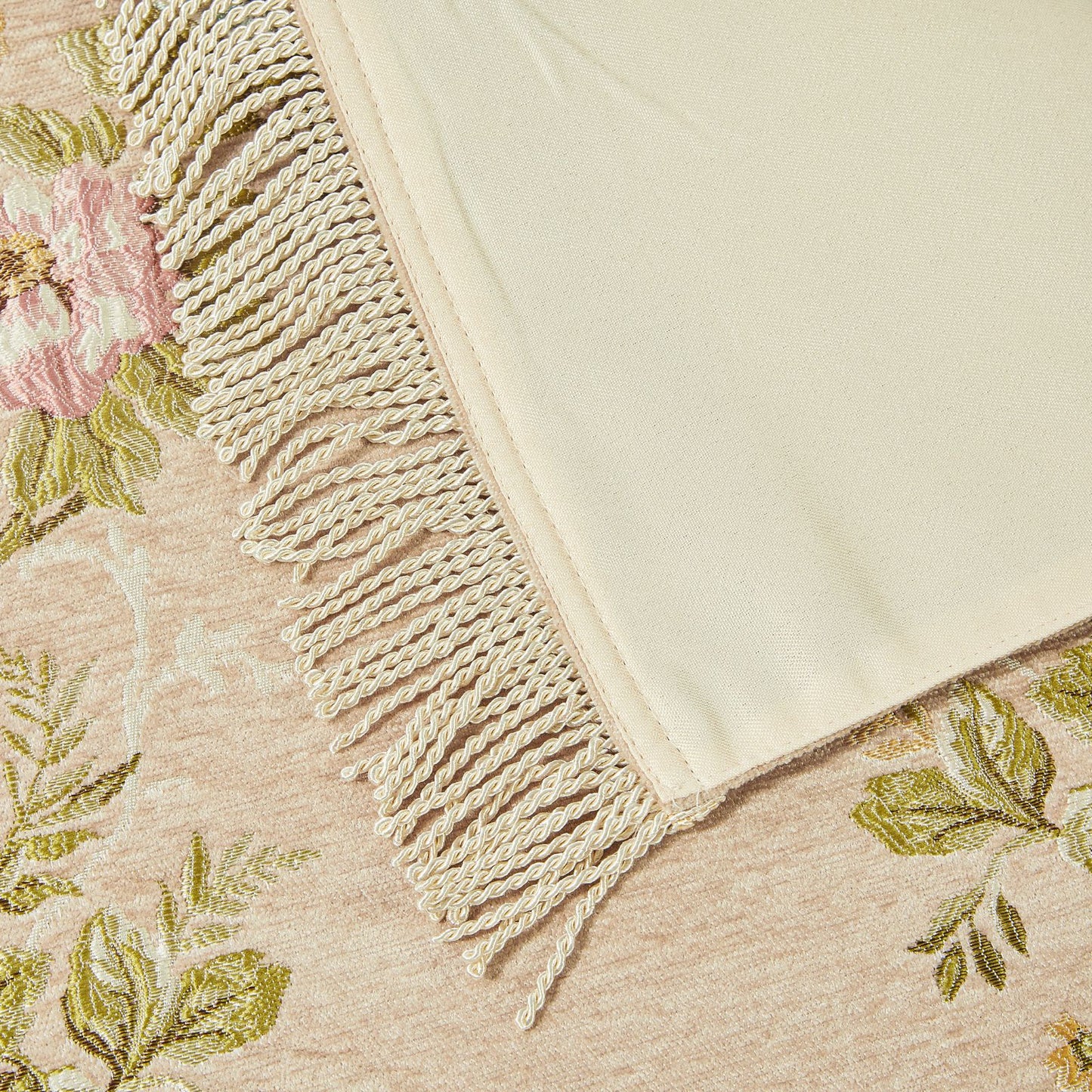 Pure Embroidered Rug With Latex Pad